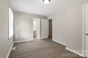 2732 Thornton Rd, Charlotte, NC 28208 - Photo 13