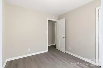 2732 Thornton Road, Charlotte, NC 28208 - Photo 9