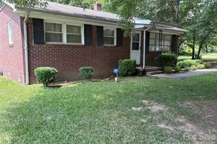 723 Kings Mountain St, Clover, SC 29710 - Photo 3