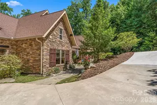1313 High Trail Dr, Nebo, NC 28761 - Photo 5