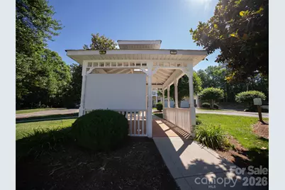 1392 21st Avenue NE, Hickory, NC 28601 - Photo 3
