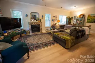 1392 21st Ave NE, Hickory, NC 28601 - Photo 5