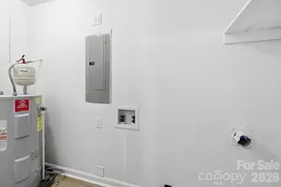 2725 Thornton Rd, Charlotte, NC 28208 - Photo 13