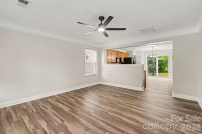 6010 Raisin Tree Lane, Charlotte, NC 28215 - Photo 7