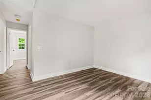 6010 Raisin Tree Ln, Charlotte, NC 28215 - Photo 15