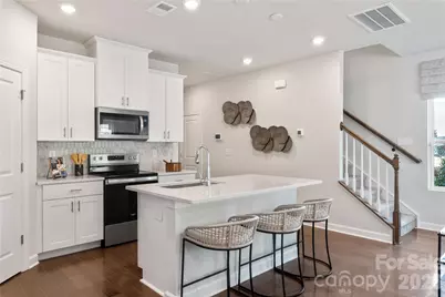9017 Foggy Brook Court, Charlotte, NC 28216 - Photo 3