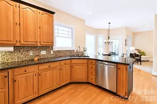 127 Vista Dr, Davidson, NC 28036 - Photo 11