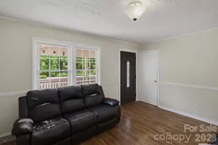 149 Dobbins St, Wallace, NC 28466 - Photo 5