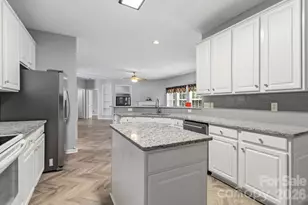 10606 Augustine Hill Ln, Charlotte, NC 28227 - Photo 11