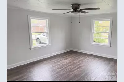 142 S Ervin Avenue, Newton, NC 28658 - Photo 13