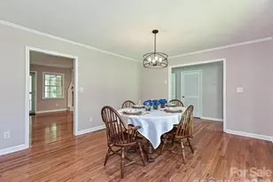 218 Sturbridge Dr, Charlotte, NC 28214 - Photo 9