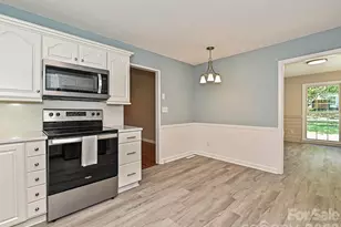 218 Sturbridge Dr, Charlotte, NC 28214 - Photo 17
