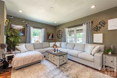 65 Walnut Street, Marion, NC 28752 - Photo 7