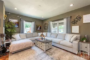 65 Walnut St, Marion, NC 28752 - Photo 7