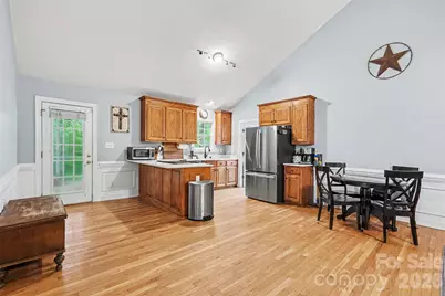 8904 Gosnell Drive, Charlotte, NC 28227 - Photo 5
