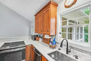 8904 Gosnell Dr, Charlotte, NC 28227 - Photo 11