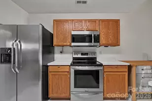 9229 Simonton Dr, Charlotte, NC 28269 - Photo 11