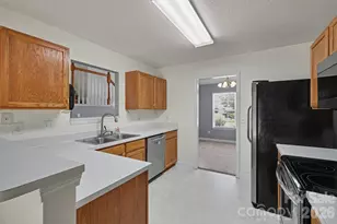 9229 Simonton Dr, Charlotte, NC 28269 - Photo 13