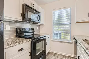 8281 Golf Ridge Dr, Charlotte, NC 28277 - Photo 5