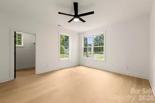 3031 Mathis Dr, Charlotte, NC 28208 - Photo 13