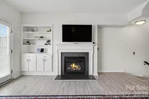 12727 Bullock Greenway Blvd, Charlotte, NC 28277 - Photo 11