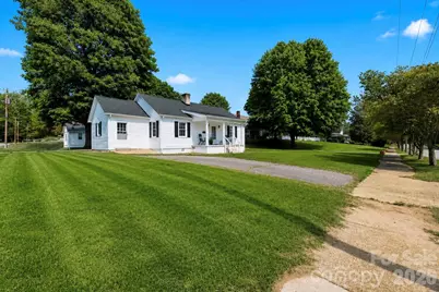 267 S Center Street, Taylorsville, NC 28681 - Photo 3