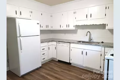 2141 Selwyn Avenue #111, Charlotte, NC 28207 - Photo 3