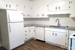 2141 Selwyn Ave, Charlotte, NC 28207 - Photo 3