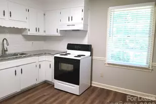 2141 Selwyn Ave, Charlotte, NC 28207 - Photo 3