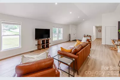629 Belmorrow Drive, Charlotte, NC 28214 - Photo 7