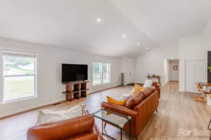 629 Belmorrow Dr, Charlotte, NC 28214 - Photo 7