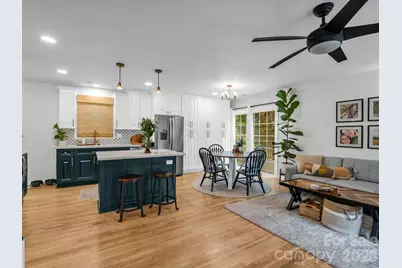 14 Penelope Street, Black Mountain, NC 28711 - Photo 5