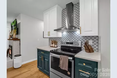 14 Penelope Street, Black Mountain, NC 28711 - Photo 11