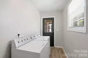 205 Grandin Rd, Charlotte, NC 28208 - Photo 17