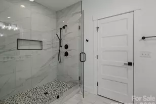 105 Sheila Wynne Dr, Hendersonville, NC 28732 - Photo 23