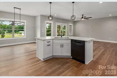 105 Sheila Wynne Drive, Hendersonville, NC 28732 - Photo 17