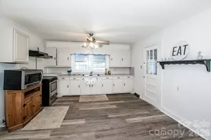 229 E McNeely Ave, Mooresville, NC 28115 - Photo 15