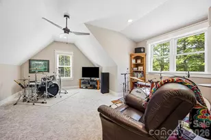48 S Mountain Morning Ln, Hendersonville, NC 28739 - Photo 31