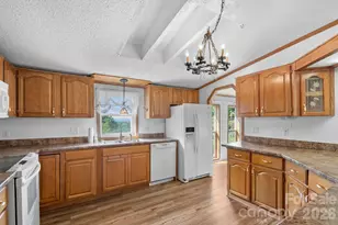 133 Spivey Mountain Rd, Asheville, NC 28806 - Photo 9