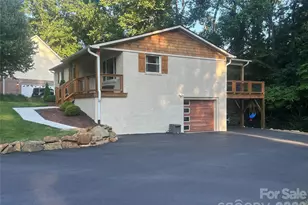 10 Oakwood Dr, Weaverville, NC 28787 - Photo 3