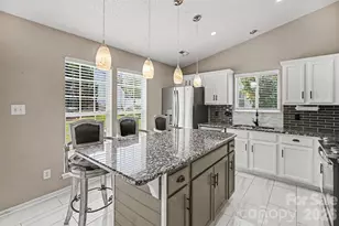1131 Morning Glory Dr, Charlotte, NC 28262 - Photo 9