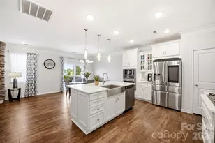 110 Caversham Dr, Mooresville, NC 28115 - Photo 5