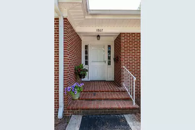 1807 5th Street NW, Hickory, NC 28601 - Photo 5