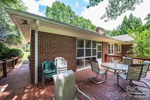 1807 5th St NW, Hickory, NC 28601 - Photo 9