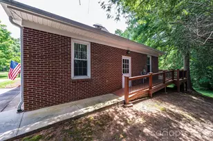 1807 5th St NW, Hickory, NC 28601 - Photo 7