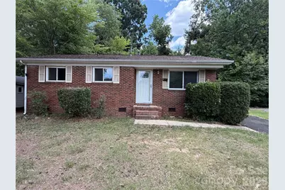 2824 Cedarhurst Drive, Charlotte, NC 28269 - Photo 1