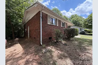 2824 Cedarhurst Drive, Charlotte, NC 28269 - Photo 7