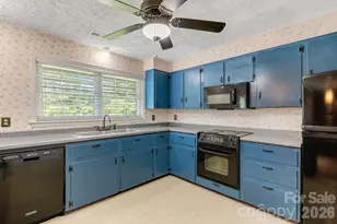 63 Baker Pl, Asheville, NC 28806 - Photo 17