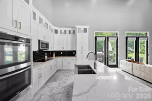 7117 W Sugar Creek Rd, Charlotte, NC 28269 - Photo 13