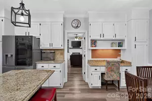 1231 Manicott Dr, Matthews, NC 28105 - Photo 7